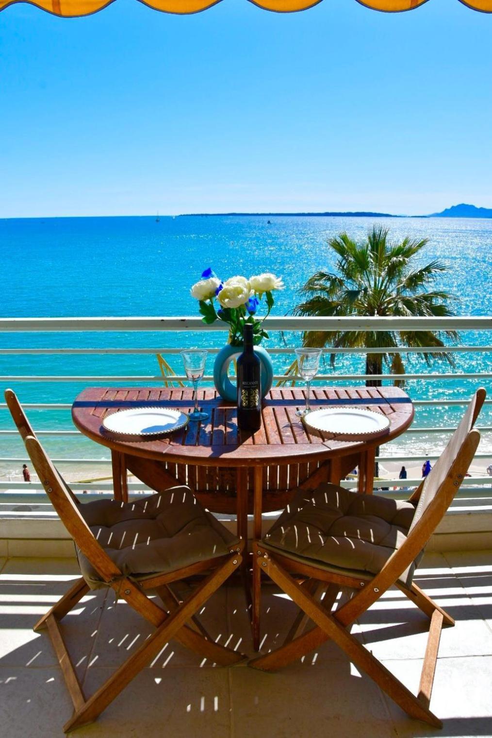Residence Le Soleil Juan-les-Pins Exterior photo
